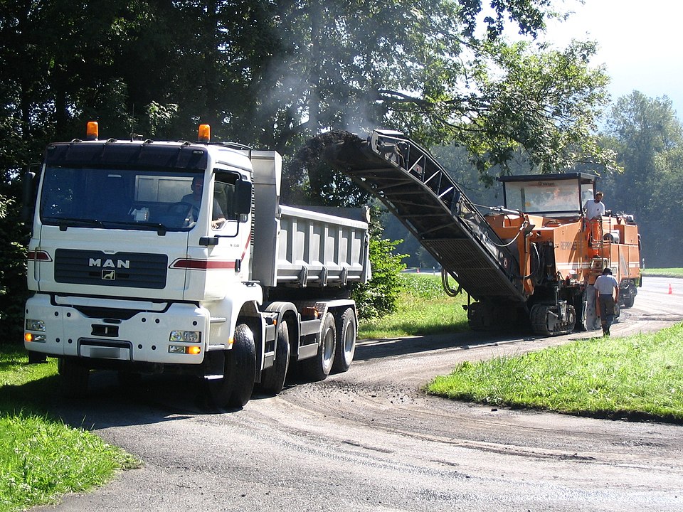 You are currently viewing Fräsen (Straßenbau)