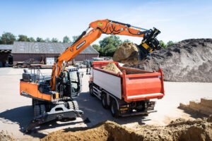 Neue Mobilbagger-Generation von Doosan: DX140W-7 und DX160W-7