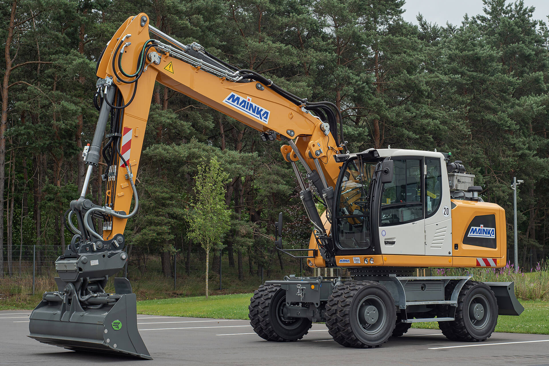 Read more about the article Langjährige Partnerschaft mit Liebherr