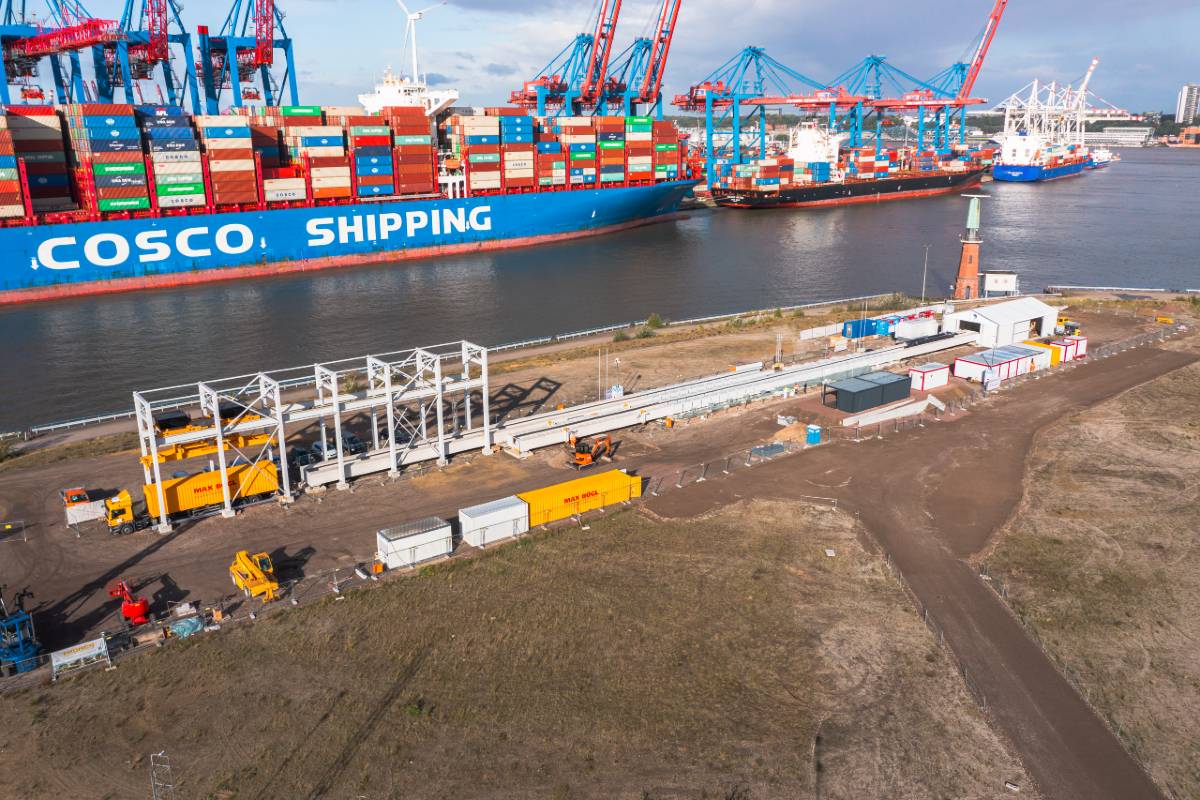 Read more about the article Bredenoord lässt Container schweben