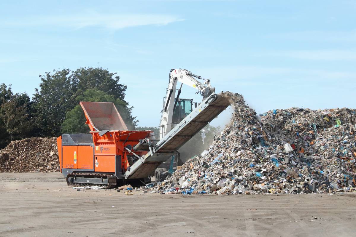 Read more about the article ARJES räumt nach der Sturmflut auf