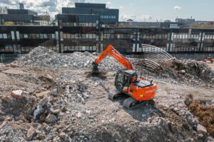 Hitachi Zaxis 130-7 LCN im Einsatz