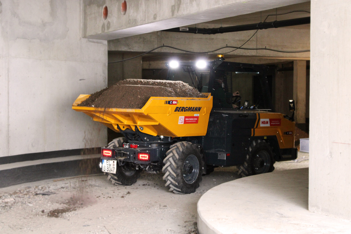 You are currently viewing Bergmann E-Dumper: Einsatz in Tiefgarage