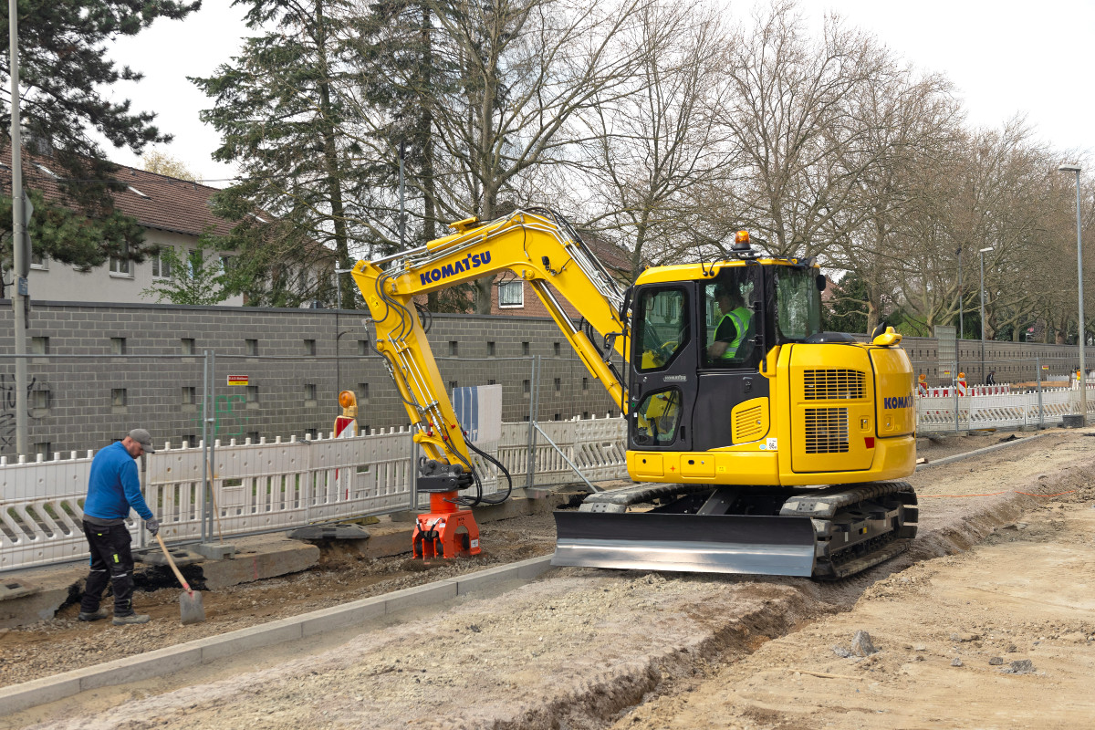 Read more about the article Komatsu Europe präsentiert den PC88MR-11 Minibagger