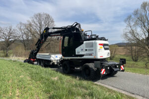 Read more about the article RiLo-Sonderlösung – ein Bagger als Traktor