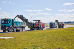  Wirtgen Kaltfräsen im Einsatz auf dem Flughafen Leipzig/Halle