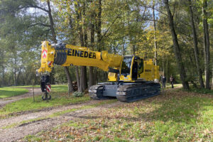 Liebherr Teleskop-Raupenkran LTR 1060 im Pick & Carry Einsatz