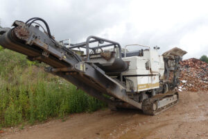 Metso Lokotrack LT95, effektiv im Recycling von Abbruchmaterialien