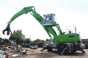 Recycling-Lösungen für Bauschutt auf der RATL. Hier der Sennebogen 830E Vario Tool