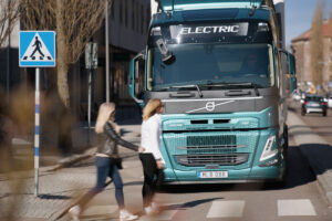 Neue Sicherheitssysteme von Volvo Trucks