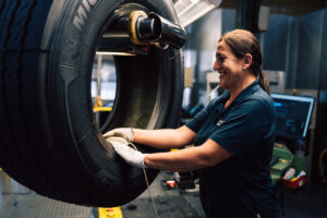 Michelin feiert 100 Jahre Runderneuerung