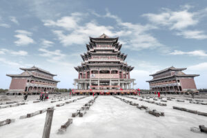 Historisches Gebäude mit 10.000 Tonnen Gewichtreist 600 Meter auf TII Scheuerle SPMT in China