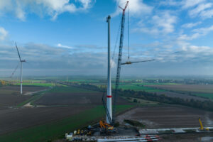 Liebherr Raupenkran LR 11000 im Windpark Vanikum