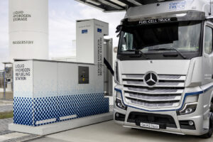 Daimler Truck und Linde sLH2-Technologie