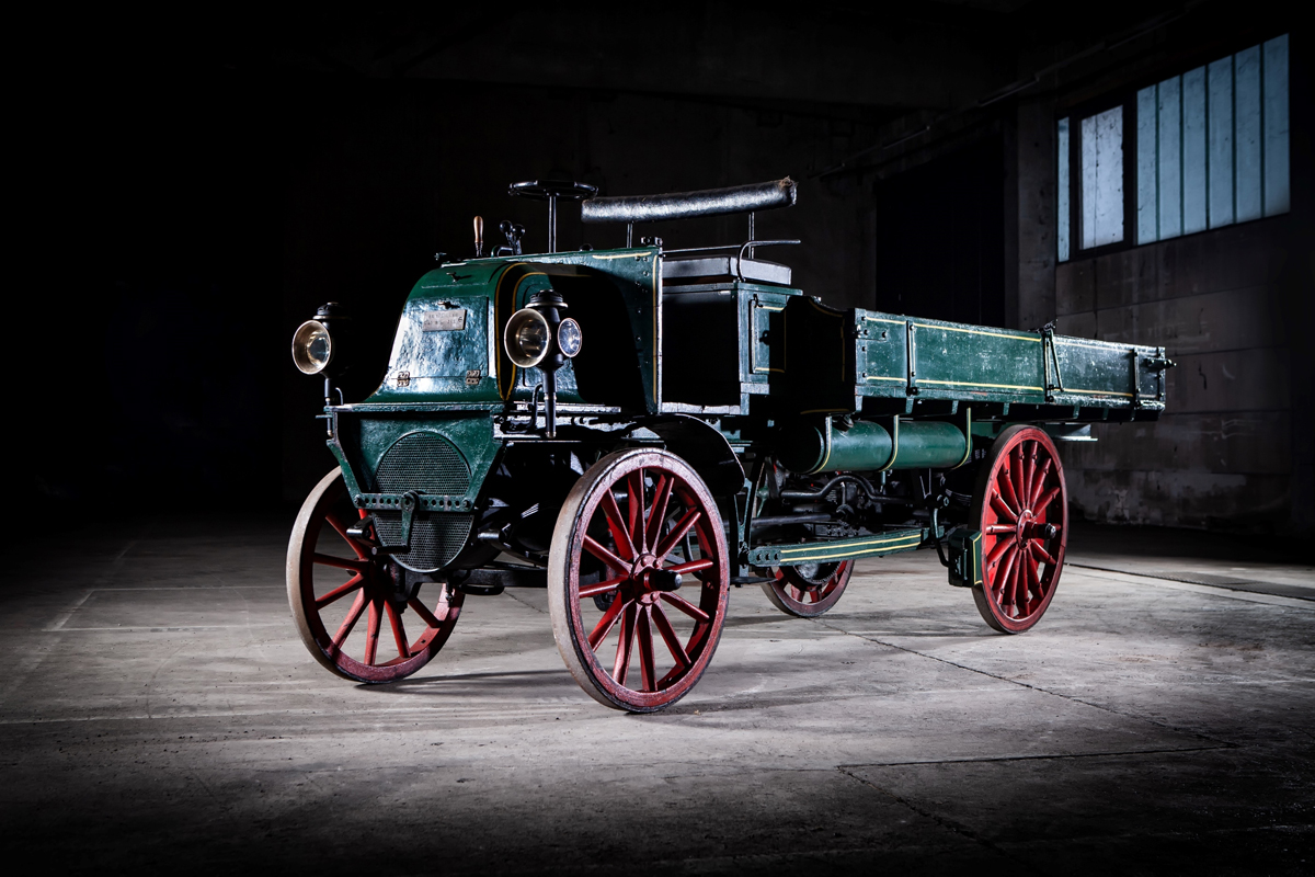 You are currently viewing Daimler Kardan-Lastwagen von 1899