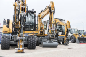 Digando und Traser verzahnen die Verfügbarkeit von Baumaschinen