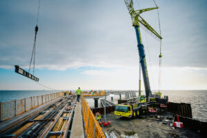 Liebherr LTM 1300-6.2 im Einsatz in Scharbeutz