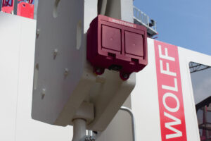 Wolffkran stellt die Kransteuerung WOLFF Crane Control und die hauseigene Hakenkamera WOLFF Cam vor.