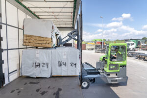 Combilift Combi-FSE 8000 und Combi Xtender auf der LIGNA 2025