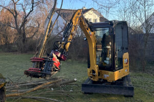 Mehr über den Artikel erfahren Holp RotoTop Drehantrieb am CAT 302 CR