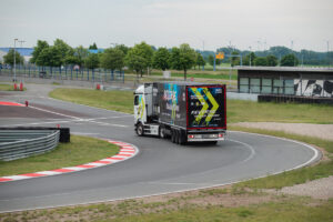 MB eActros 600 erreicht Weltrekord im Rückwärtsfahren