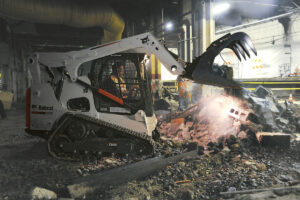 Bobcat Anbaugeräte für Reinigung, Pflege und Bauinstandhaltung