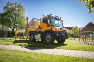 Unimog U 327 mit Uni-Touch Bediensystem für den Bauhof Wertheim