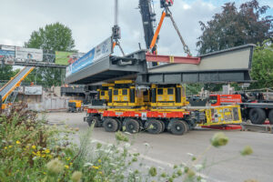 Cometto SPMT-Einheiten in Kombination mit hydraulischen Jack-Up-Systemen im Einsatz in Hamburg