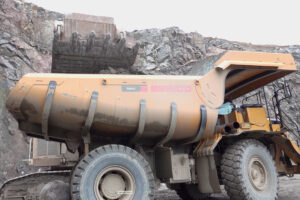 Metso Truck Body bei Röhrig Granit