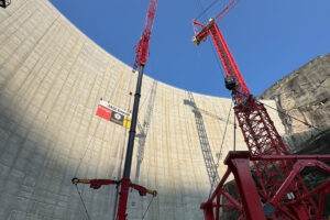 Mehr über den Artikel erfahren Wolffkran – erfolgreich auf 2.000 Metern