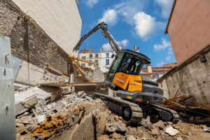 Case CX135E XRD Long-Reach-Abbruchbagger im Einsatz in Lyon