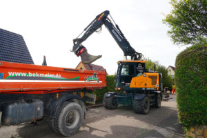 Hyundai Kurzheck-Bagger im Einsatz bei Bokmeier