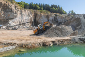 Jubiläumsradlader L 580 XPower von Liebherr bei Berger Rohstoffe GmbH im Einsatz