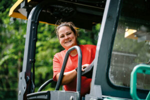 Vögele Super 1800-5 X erneuert Serpentine zur Burgruine Falkenstein