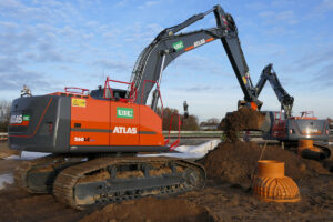 Raupenbagger Atlas 260 LC bei Erschließungsarbeiten in Hamburg