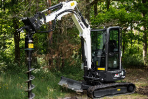 Neue Erdbohrer und Grabenfräsen von Bobcat