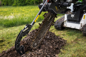 Neue Erdbohrer und Grabenfräsen von Bobcat