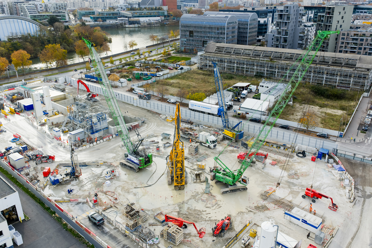 Sennebogen Krane im Einsatz: Schlitzwände und Schwerlastarbeiten für das neue U-Bahn-Netz von Paris
