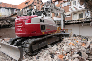 Mehr über den Artikel erfahren Takeuchi TB 2150 fliegt zum Einsatz