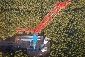 Drei Liebherr 800-Tonnen-Krane im Windpark Mahlsdorf