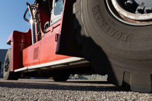 BKT Portmax PM 90 im Hafen Straßburg