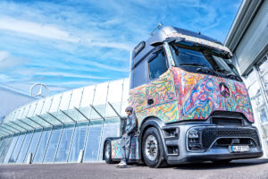 Mercedes-Benz Actros L ProCabin als Art Edition
