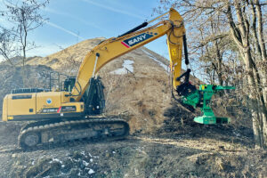 Sany SY215C im Forsteinsatz mit Westtech C550 Fällschere