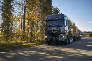 MAN präsentiert 250-Tonnen-Zugmaschine TGX 41.640 8x4/4