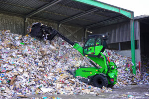 Variables Lenkkonzept von Sennebogen für Teleskoplader mit Joystick und Lenkrad