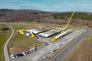 TII Scheuerle BladeLifter transportieren 60 Rotorblätter für den Windpark Bad Berleburg