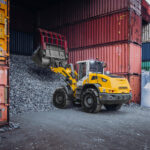 Auf der IFAT 2026 präsentiert Liebherr den mittelgroßen Radlader L 546, ausgestattet mit intelligenten Assistenzsystemen