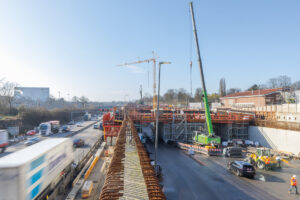 Bau des Lärmschutztunnels Hamburg-Altona mit Hilfe einer Tunnelschalungslösung auf Basis des Peri Variokit