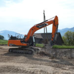 Autonomer Develon Real-X-Kettenbagger im Praxiseinsatz bei KIBAG