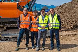 Autonomer Develon Real-X-Kettenbagger im Praxiseinsatz bei KIBAG
